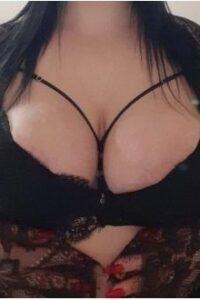 Чекаю на еротичний масаж